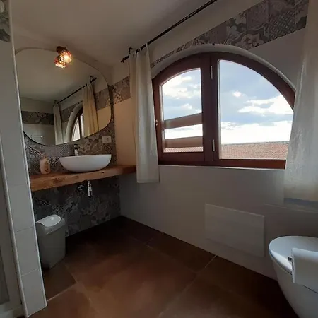 Quarto em Acomodações Particulares Casa Ombrina Orosei