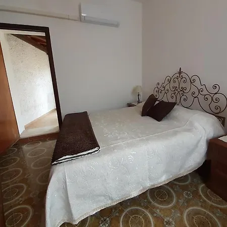 בית אירוח Casa Ombrina אורוסיי